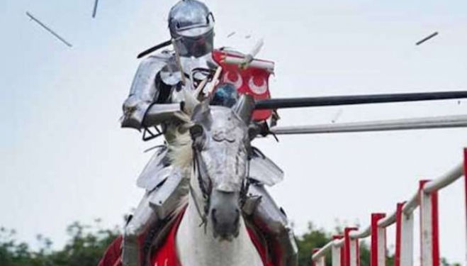 2016Eltham Palace and Gardens · Grand Medieval Joust