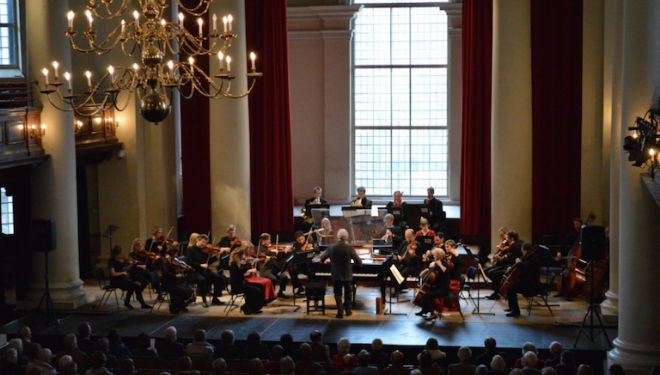 Howard Shelley conducts the London Mozart Players from the keyboard at St John's Smith Square