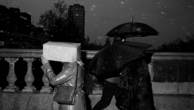 Martin Parr, O'Connell Bridge, Dublin, Ireland, 1981, c Martin Parr, Magnum Photos, Rocket Gallery
