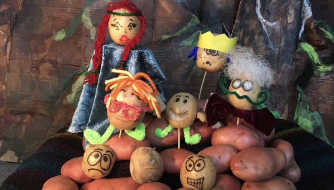 6FootStories: Potato Puppet Playground, Centre17