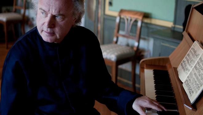 Andras Schiff plays Bach on 29 Aug