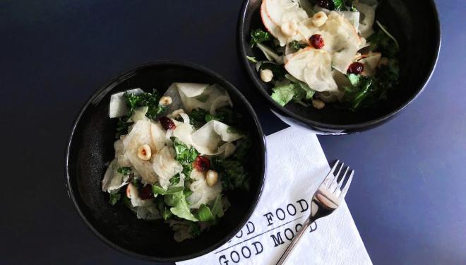 Kale, Apples & Kohlrabi Salad recipe