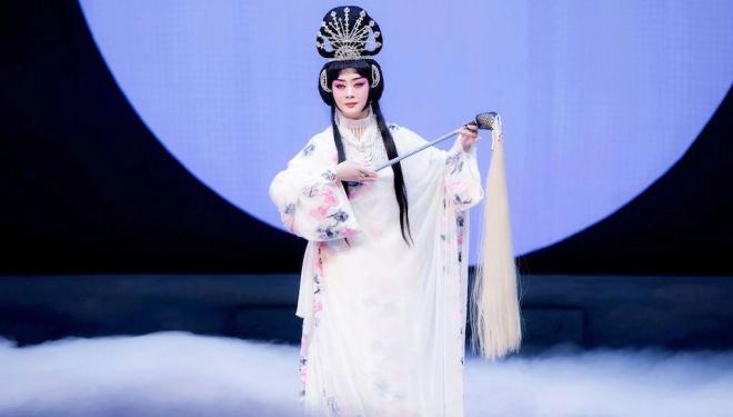 The majestic China National Peking Opera Company returns to London