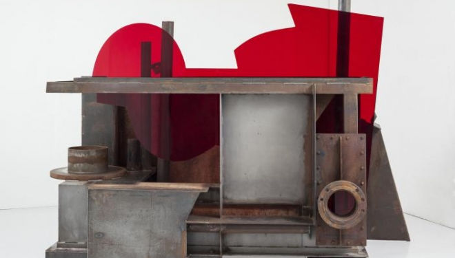 Anthony Caro End of Time (2013) steel and red perspex 210.8 x 393.7 x 142.2 cm, courtesy of Annely Juda Fine Art