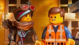 Elizabeth Banks and Chris Pratt in The Lego Movie 2