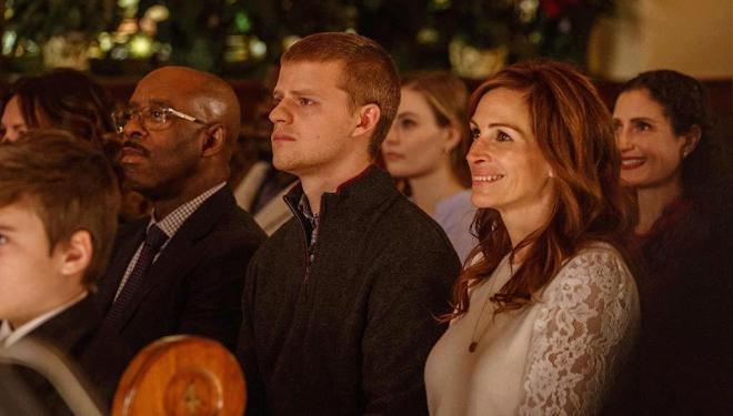 Courtney B. Vance, Lucas Hedges, and Julia Roberts in Ben is Back