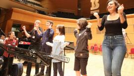 Nicola Benedetti (right) and budding musicians enjoy their daily lesson online