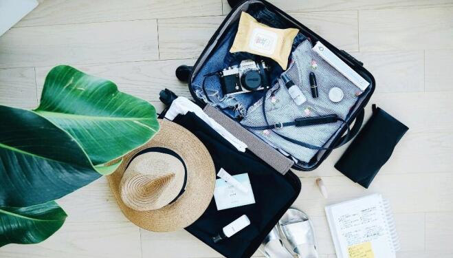 How a stylist packs for holidays