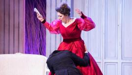 Anush Hovhannisyan and Samuel Dale Johnson as Tatyana and Onegin at Opera Holland Park. Photo: Ali Wright