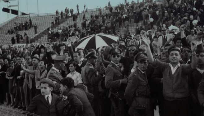 Audience in Independencia Stadium, Montevideo, during Peñarol Athletics Club soccer play. Unknown date, between 1957 and 1973. El Popular Private Collection Reproduction Authorized by Aurelio González and Centro de Fotografía, photography London 2016 