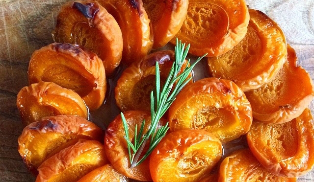 Apricot and Rosemary tart recipe