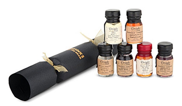 For the Whisky lover: Drinks By The Dram Christmas Cracker