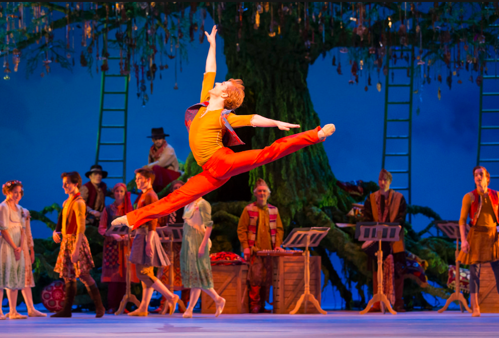 Steven McRae as Florizel in the Royal Ballet's The Winter's Tale (photo by Johan Persson)
