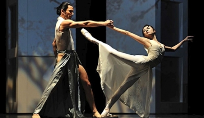 Yuan Yuan Tan and Damian Smith of San Francisco Ballet in RAkU