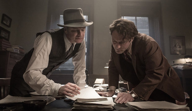 Colin Firth, Jude Law: Genius film still
