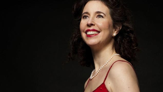 Angela Hewitt is the soloist in Beethoven's Piano Concerto No 4 at Cadogan Hall on 26 February 2017. Photograph: Bernd Eberle