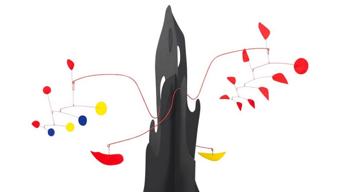 Alexander Calder, Crag with Yellow Boomerang and Red Eggplant, 1974 © Mayoral