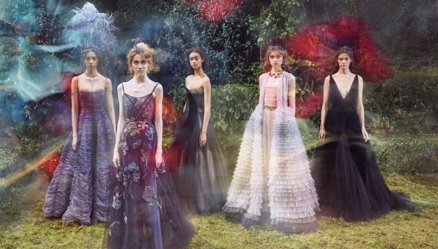 Group shot for Dior at Couture Week © Tierney Gearon for Dior