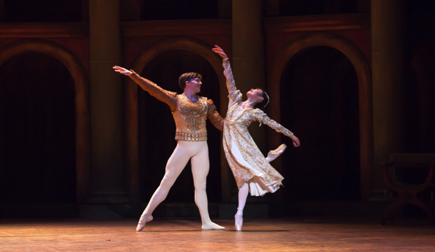 BRB in MacMillan's Romeo and Juliet, dancers Momoko Hirata and Joseph Caley, photo Andrew Ross