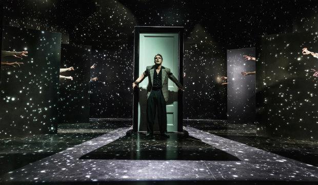 The Twilight Zone, photo by Marc Brenner @ Almeida Theatre