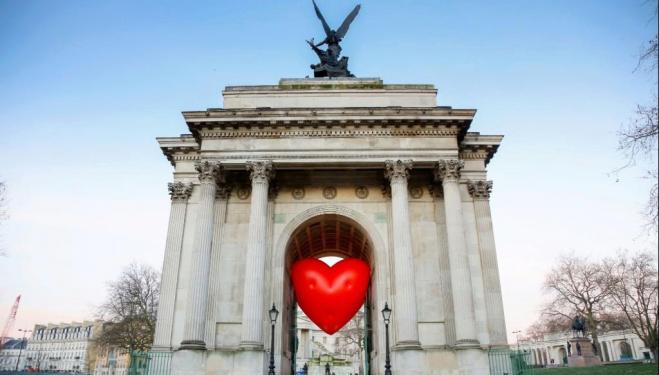 Giant heart balloons have popped up in London