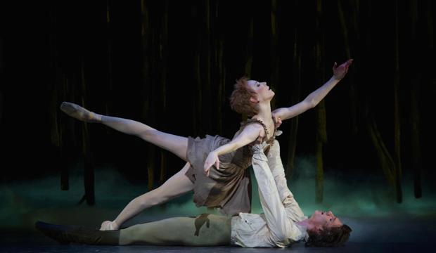 Manon: Sarah Lamb as Manon, Vadim Muntagirov as Des Grieux (c) ROH Alice Pennefather 2014