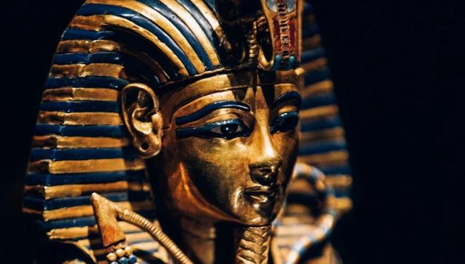 Gold Inlaid Canopic Coffinette of Tutankhamun Images: IMG