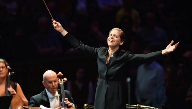 Karina Canellakis joins the London Philharmonic Orchestra