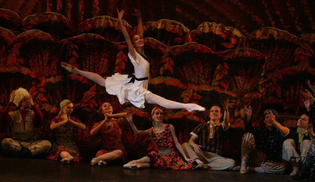 Bolshoi Ballet, Ekaterina Shipulina in The Bright Stream. Photo: Damir Yusupov