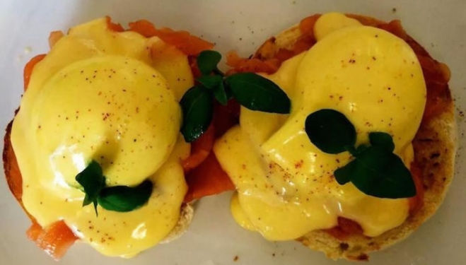 Cut The Mustard's Eggs Benedict 