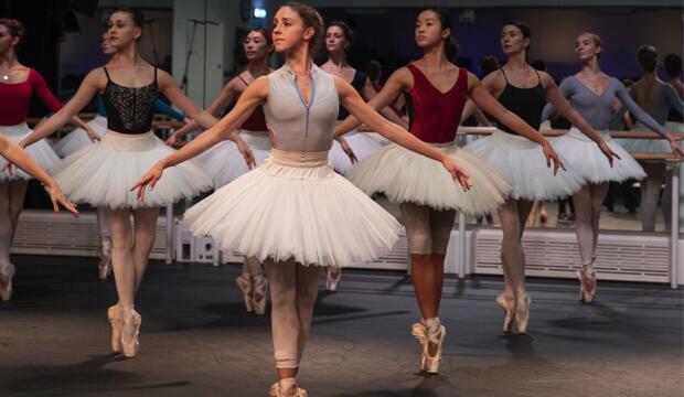 Artists of The Royal Ballet in rehearsal, World Ballet Day 2018 © ROH 2018. Photo: Andrej Uspenski