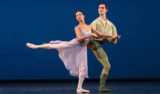 Francesca Hayward and William Bracewell in Dances at a Gathering. © ROH 2020 Bill Cooper