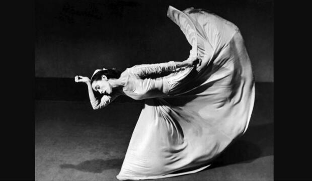 Martha Graham dances Letter to the World (1940) Barbara Morgan/Underwood archives