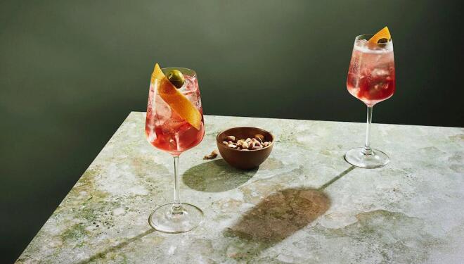 Low and non-alcoholic drinks. Photo: Æcorn Aperitifs