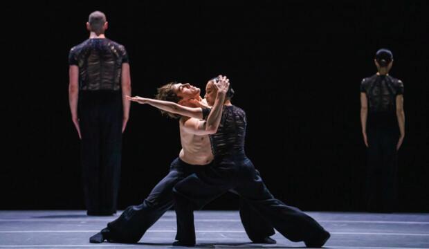 NDT2, The Big Crying.  Dancers Barry Gans & Rui-Ting Yu.  Photo: Tristram Kenton