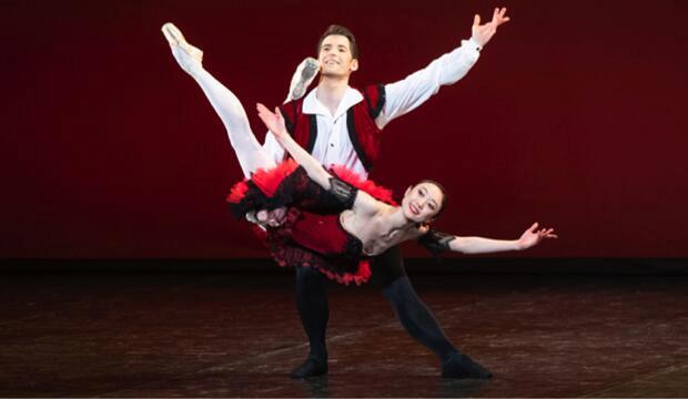 Dance For Ukraine. Miki Mizutani & Mathias Dingman in Don Quixote. Photo: Elliott Franks