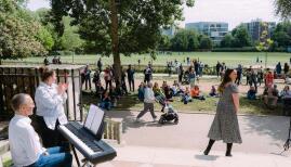 Holland Park picnickers are entertained by Songs on the Steps