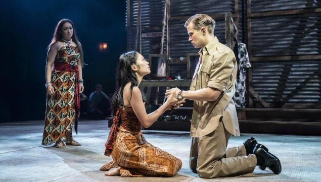 Joanna Ampil (Bloody Mary), Sera Maehara (Liat) & Rob Houchen (Joe Cable) in CFT’s South Pacific. Photo: Johan Persson