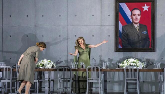 Aida (Elena Stikhina) and her rival in love Amneris (Agnieszka Rehlis) in Verdi's opera at Covent Garden. Photo: Tristram Kenton