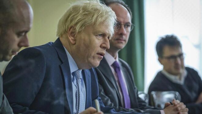 Kenneth Branagh transforms into Boris Johnson 