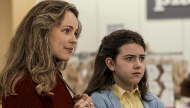 Rachel McAdams and Abbie Ryder Fortson in Are You There God? It's Me, Margaret (Photo: Lionsgate)