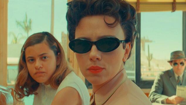 Grace Edwards and Scarlett Johansson in Asteroid City (Photo: Pop. 87 Productions/Focus Features)