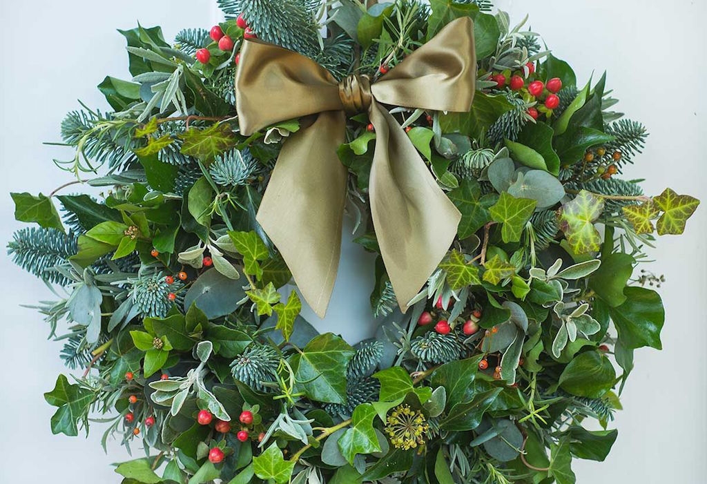The Real Flower Company: Berry, Herb and Foilage Wreath