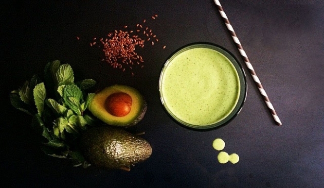 Healthy smoothie recipe: green and lean
