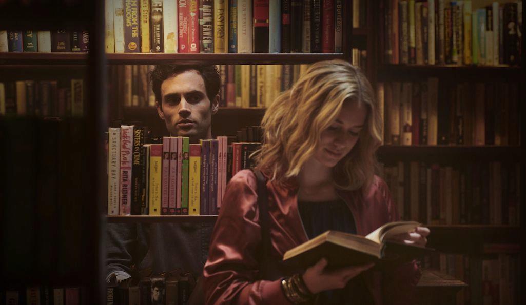 Penn Badgley and Elizabeth Lail in YOU