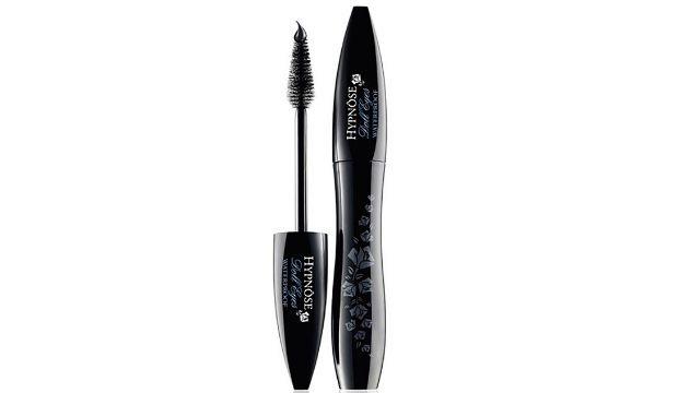 ​MASCARA: How to create fluttery lashes 