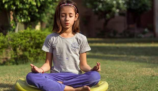 Online kids' yoga for mindfulness