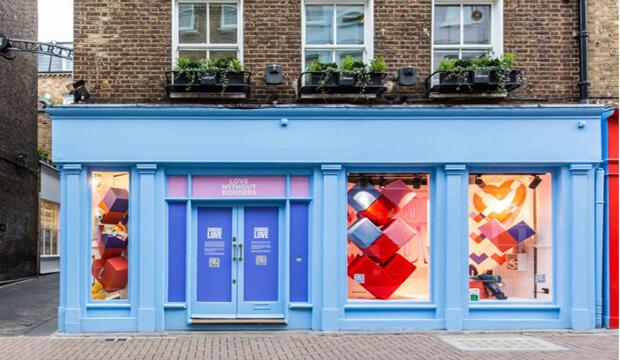The concept store in aid of the refugee crisis: Choose Love pop-up store