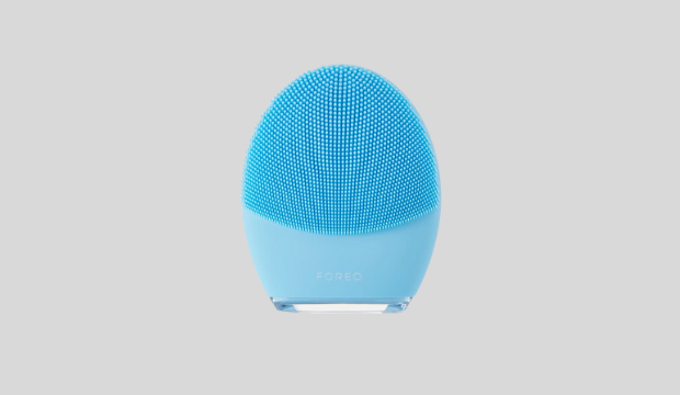  FOREO LUNA 3 Face Brush and Anti-Aging Massager for Combination Skin | was £169 now £118.30