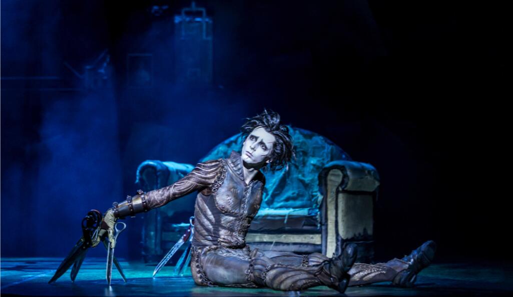 Edward Scissorhands. Devised, Directed ad Choreographed by Matthew Bourne. Photo: Johan Persson